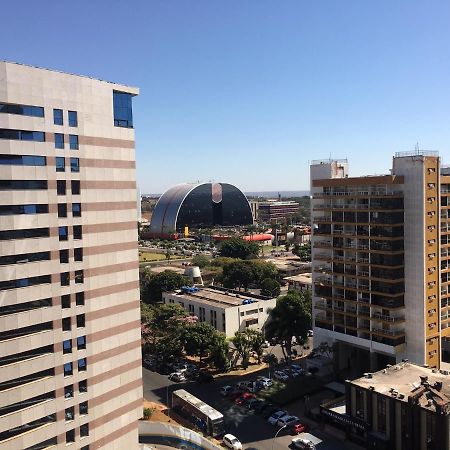Apart Hotel No Coracao De Brasilia Kubitschek Plaza Exterior photo